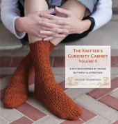 book The Knitter's Curiosity Cabinet, Volume II: 18 Patterns Inspired by Vintage Butterfly Illustrations