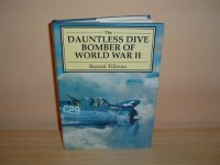 cover of the book The Dauntless Dive Bomber of World War II