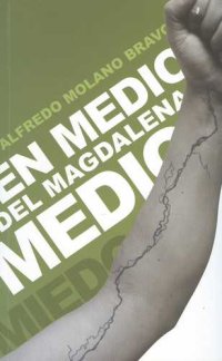 cover of the book En medio del Magdalena Medio