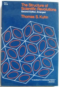 cover of the book The structure of scientific revolutions