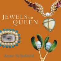 cover of the book Jewels on Queen