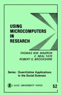 cover of the book Using Microcomputers in Research (Quantitative Applications in the Social Sciences)