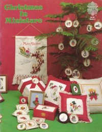 cover of the book Christmas in Miniature